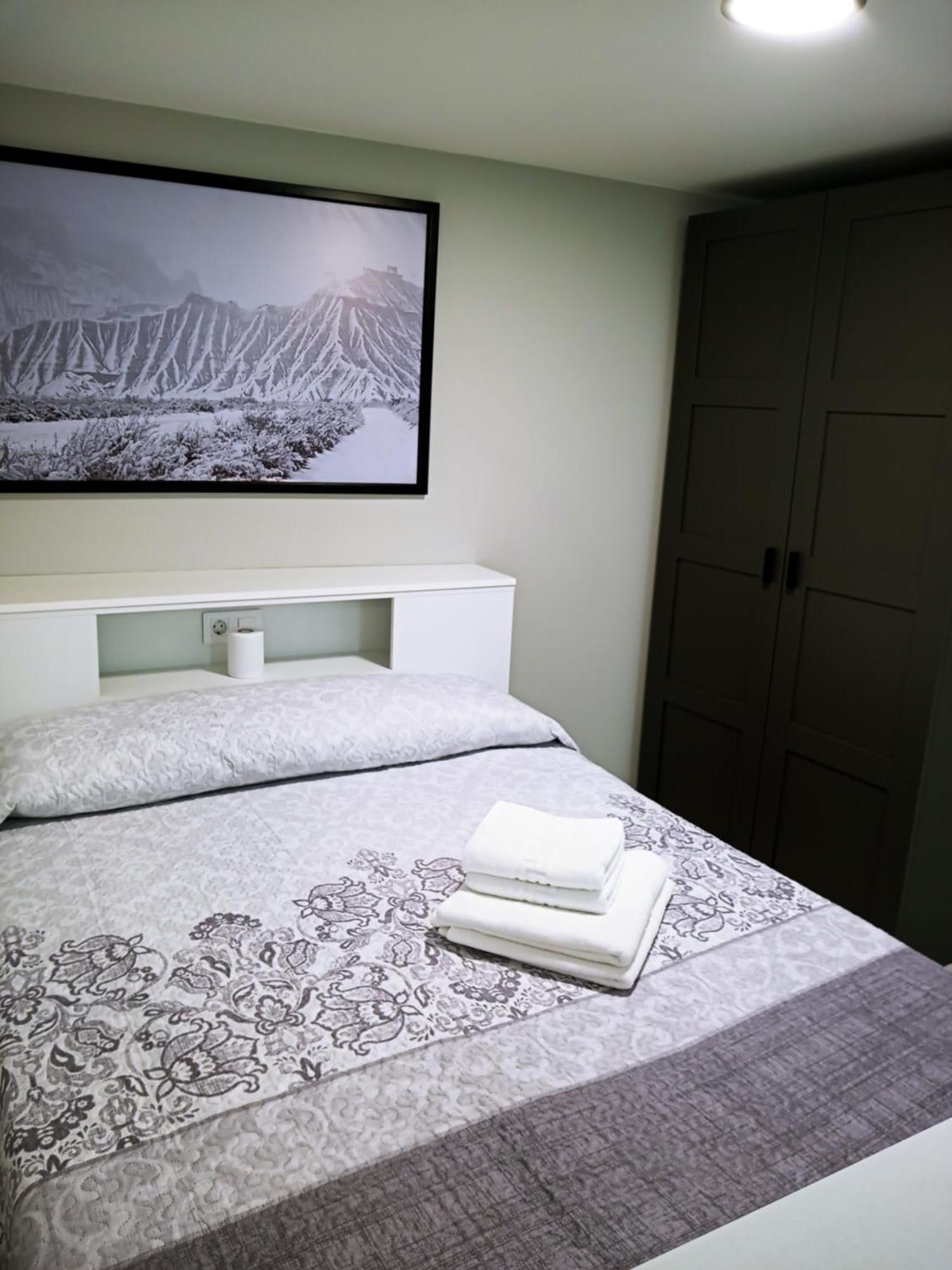 Apartamentos "El Balconico" Arguedas Ngoại thất bức ảnh
